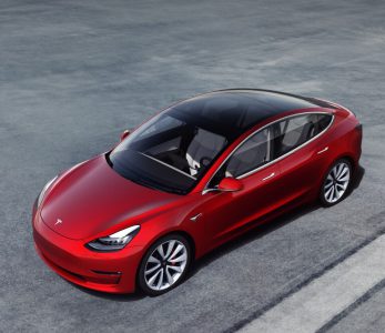 У Tesla впервые за два года упали поставки автомобилей (в квартальном выражении), но компания успокаивает инвесторов, что денег на счету «достаточно» У Tesla впервые за два года упали поставки автомобилей (в квартальном выражении), но компания успокаивает инвесторов, что денег на счету «достаточно»