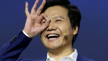 Очень щедро. Глава Xiaomi пообещал отдать свой годовой бонус в размере почти $1 млрд на благотворительность Очень щедро. Глава Xiaomi пообещал отдать свой годовой бонус в размере почти $1 млрд на благотворительность