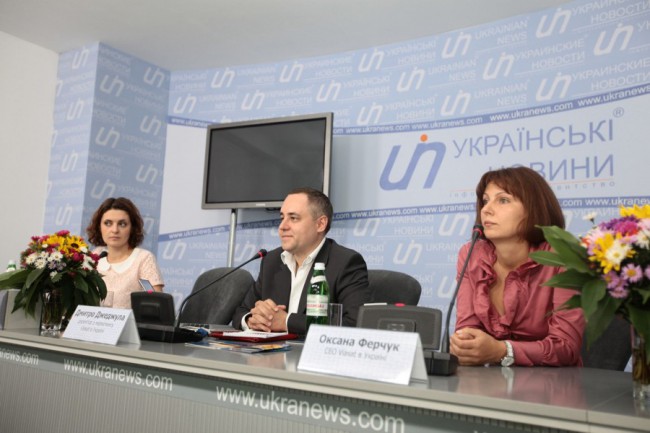 В Украине начинает работу новая услуга цифрового спутникового телевидения UA.TV