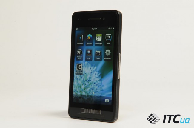 Обзор смартфона BlackBerry 10 Dev Alpha