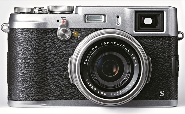 Fujifilm представила камеру X100S в классическом корпусе