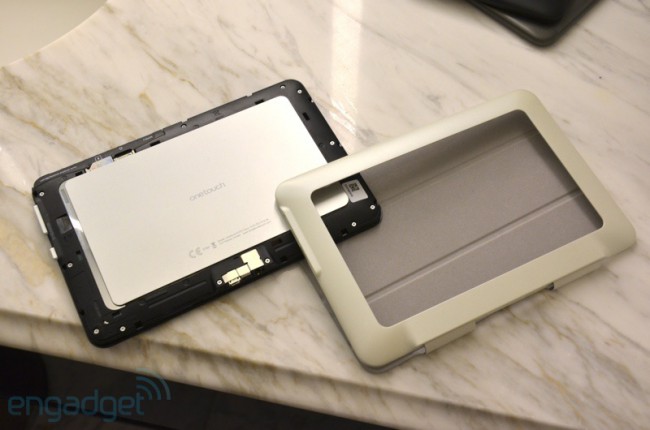 Alcatel показала два «модульных» планшета One Touch Evo и три недорогих One Touch Tab