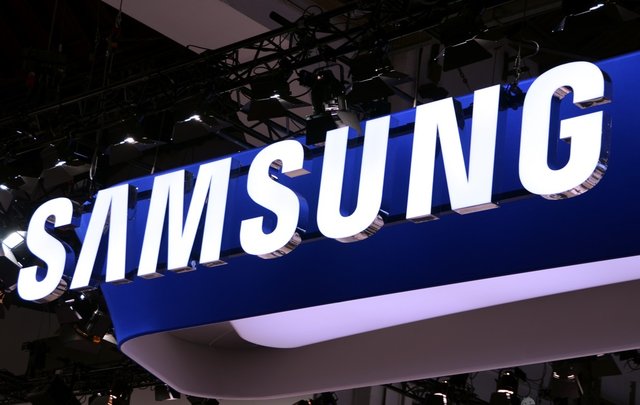 Продажи смартфонов Samsung возрастут на 35% в 2013 году