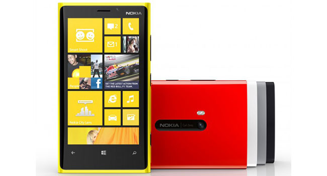 Nokia начинает продажи смартфона Lumia 920 в Украине