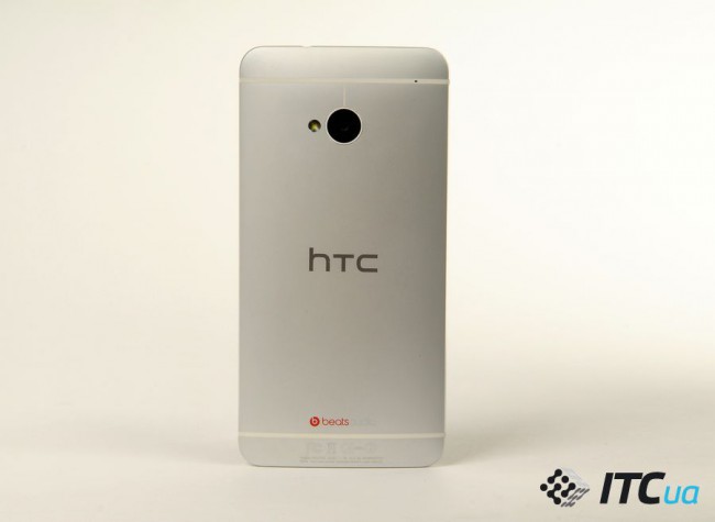 HTC One 21