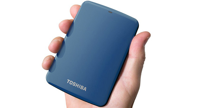 Toshiba анонсировала портативный накопитель Canvio Connect 