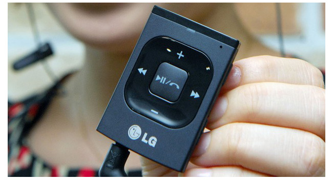 LG BTS1 - компактный Bluetooth-адаптер для мобильных устройств