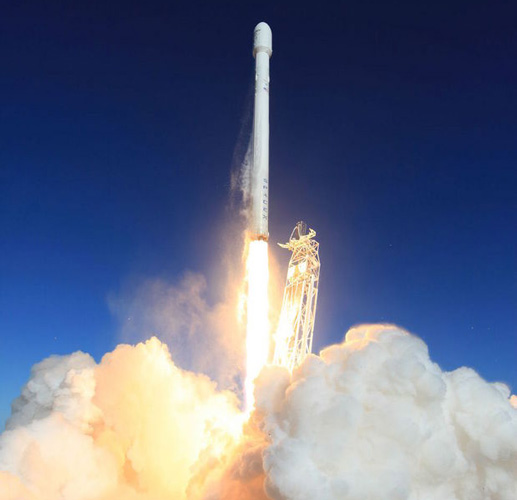 SpaceX запустила улучшенную ракету Falcon 9 1.1 и провела пробный повторный вход в атмосферу разгонного блока
