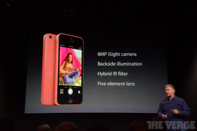 Apple представила iPhone 5C в пластиковом корпусе