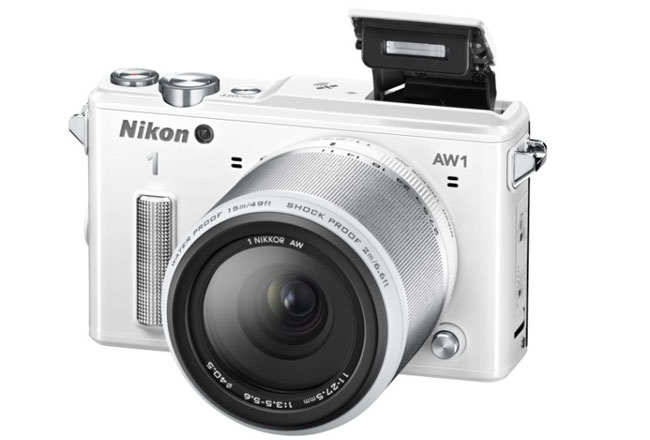 Nikon AW1 - первая водонепроницаемая камера со сменными объективами