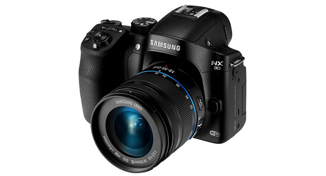 Samsung продемонстрирует беззеркальную камеру Galaxy NX30 во время CES 2014