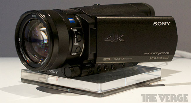 Камкордер Sony Handycam FDR-AX100 способен записывать видео в разрешении 4K