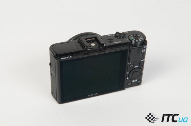 Sony_RX100M2_up
