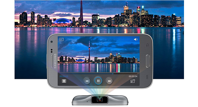 Samsung выпустила смартфон Galaxy Beam 2, оснащенный встроенным проектором