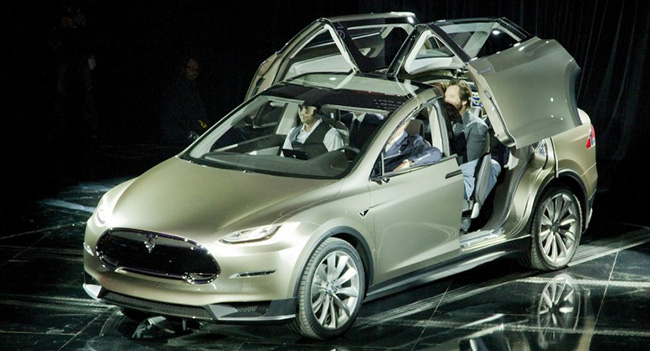 Производство электрического кроссовера Tesla Model X начнется в 2015 году