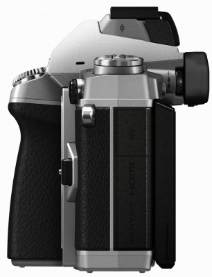 Беззеркальная камера Olympus OM-D E-M1 получила прошивку 2.0 и стала доступна в серебристом ретро-исполнении