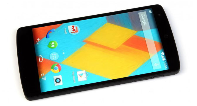 Продажи смартфона Nexus 5 возобновятся в начале 2015 года
