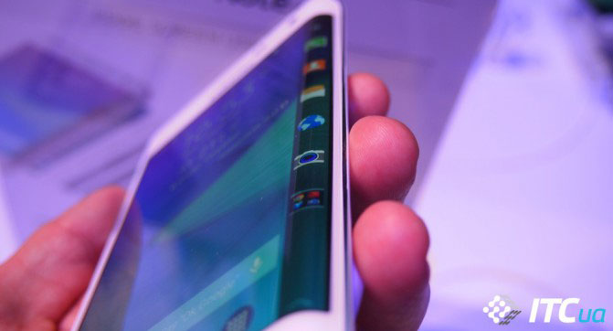 Смартфон Samsung Galaxy S6 может дебютировать во время выставки CES 2015