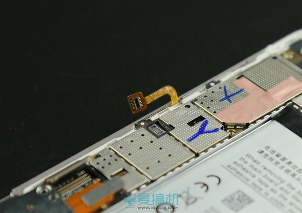 Самый тонкий в мире смартфон Vivo X5 Max разобрали на отдельные компоненты