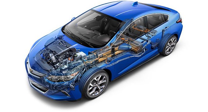 Гибридный автомобиль Chevrolet Volt 2016 года сможет проехать до 50 миль на одном заряде аккумулятора