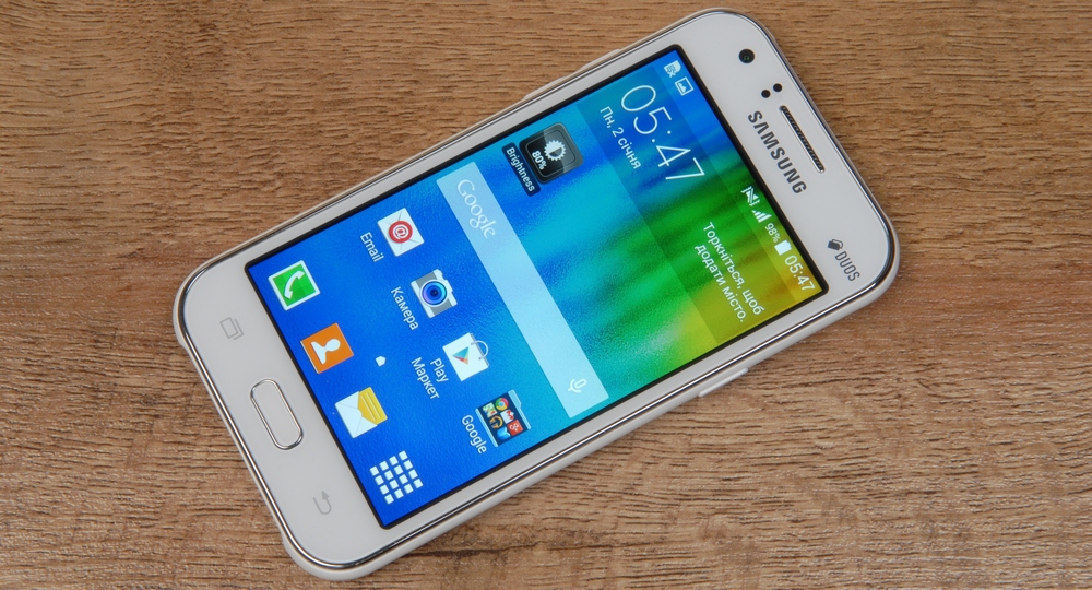 Как сделать скриншот экрана на смартфоне Samsung Galaxy J1 Ace?