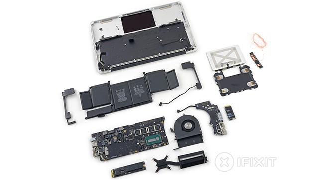 iFixit: ноутбук Apple MacBook Pro c Retina дисплеем начала 2015 года крайне проблематично ремонтировать