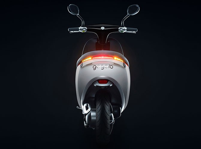 Gogoro разработала электрический скутер Smartscooter со сменными батареями