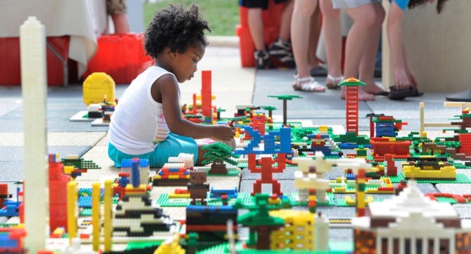 Lego разрабатывает экологически чистый пластик для своих игрушек