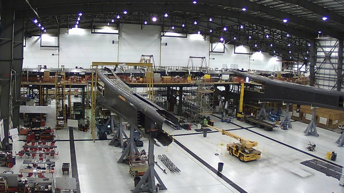 Самый большой самолёт Stratolaunch отправится в тестовый полёт в 2016 году