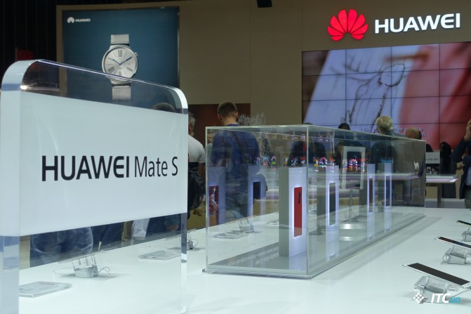Первый взгляд на новинки Huawei: MateS и G8, умные часы Watch [IFA 2015]
