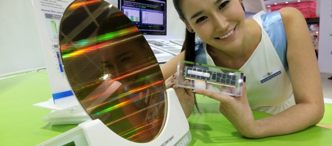 Samsung-20nm-DRAM-Chip-Feature