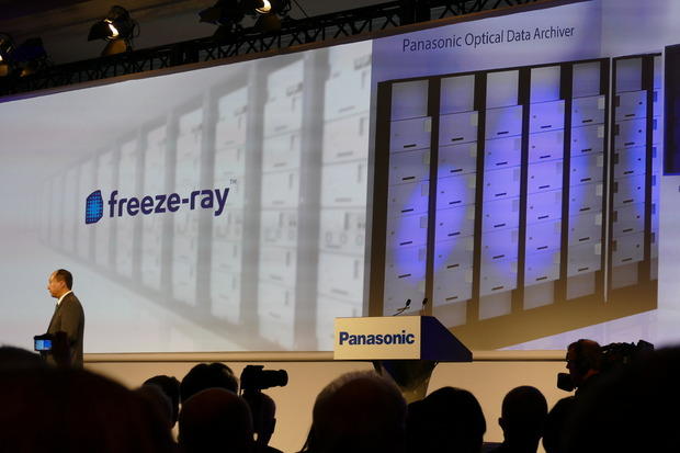 panasonic-to-commercialize-facebooks-bluray-cold-storage-systems_1