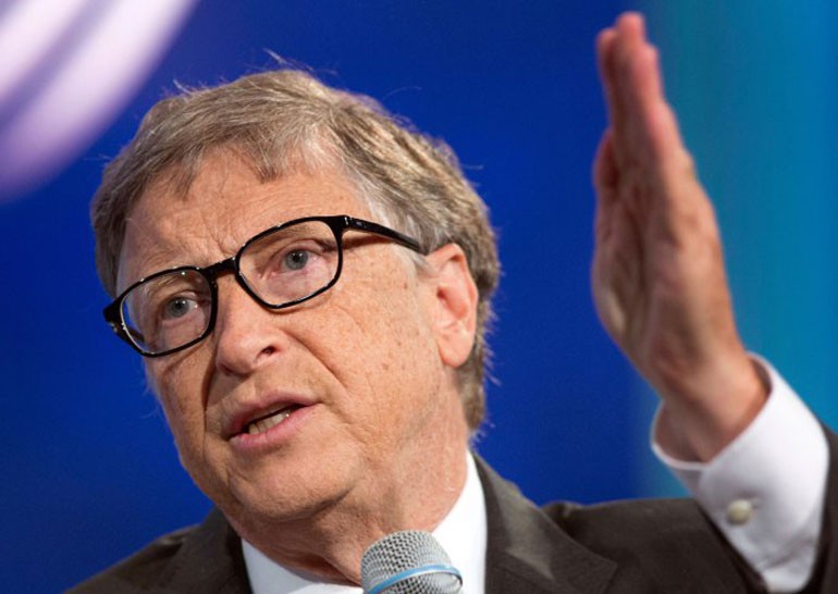 Билл Гейтс считает, что Apple следует разблокировать смартфон террористов