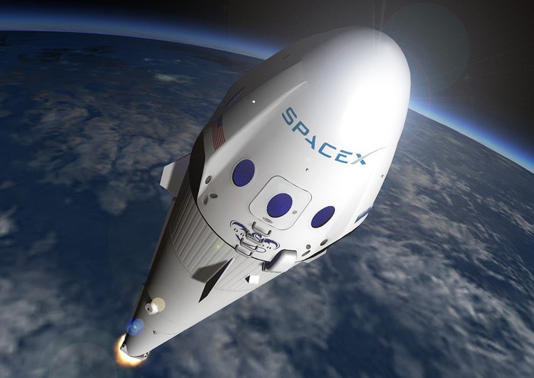 SpaceX успешно запустила ракету Falcon 9 со спутником на борту, но попытка посадки на плавучую платформу не удалась