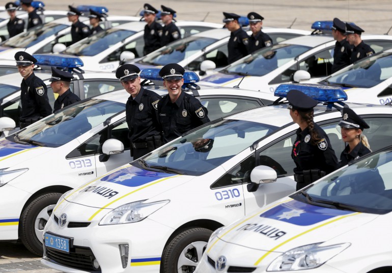 «Гибриды не справляются»: Национальная полиция Украины собирается заменить Toyota Prius более подходящими автомобилями