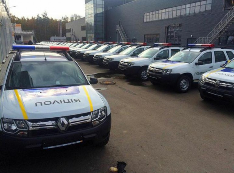 «Гибриды не справляются»: Национальная полиция Украины собирается заменить Toyota Prius более подходящими автомобилями