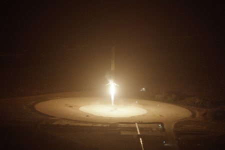Уже в июле SpaceX снова попытается посадить первую ступень Falcon 9 на твердую землю