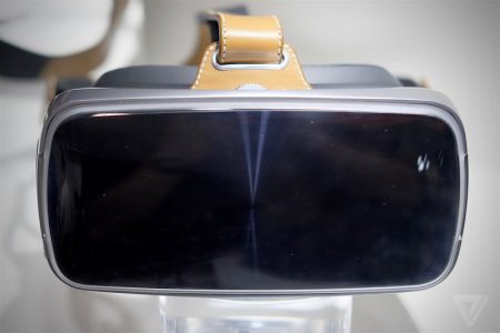 ASUS показала на Computex 2016 гарнитуру виртуальной реальности с кожаными ремешками