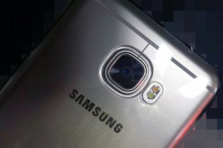 Появились фотографии и некоторых характеристики смартфона среднего уровня Samsung Galaxy C5