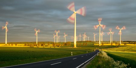 «Зелёная энергия» в Германии работает столь эффективно, что в течение нескольких часов потребителям доплачивали за использование электричества