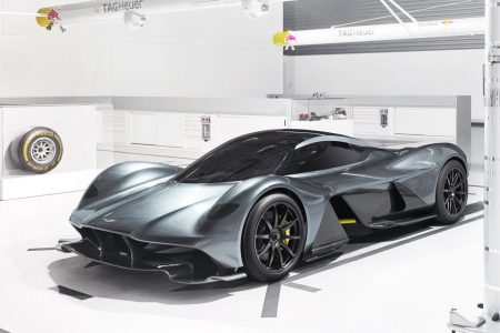 Aston Martin и Red Bull совместно представили гиперкар AM-RB 001 мощностью 1000 л.с. и стоимостью 3,3 млн евро