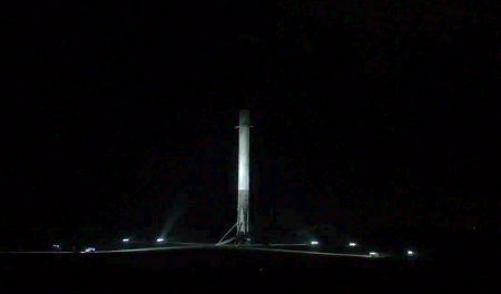 Отработанная ступень Falcon 9 во второй раз успешно села на грунт космодрома