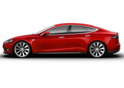 Автомобиль Tesla Model S с активным автопилотом попал в смертельное ДТП