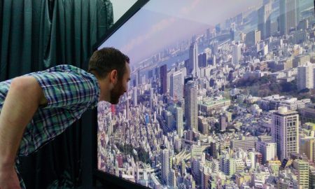 Японская компания NHK первой в мире начала телевещание в разрешении 8K (7680х4320 пикселей), хотя на рынке пока нет оборудования для приема сигнала в таком качестве