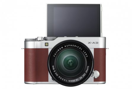 Представлена беззеркальная камера начального уровня Fujifilm X-A3 с 24,2-Мп сенсором и 77-точечной системой автофокуса