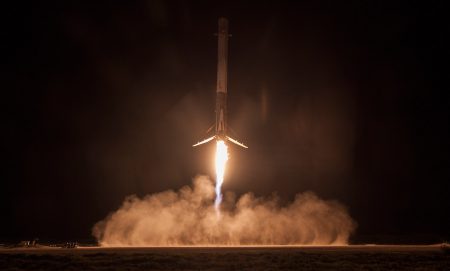 Видео дня: нарезка лучших моментов последних запусков и возвратов Falcon 9 в формате 4К