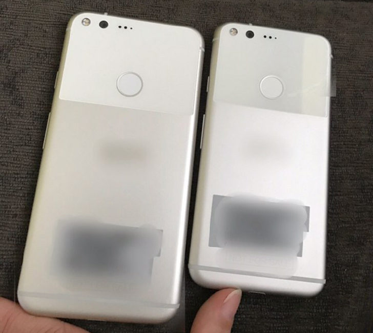 Теперь официально: смартфоны Google Pixel представят 4 октября. Новые фотографии указывают на почти полное отсутствие отличий во внешности аппаратов