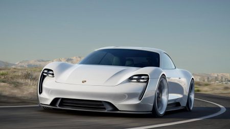 Porsche намерена стать эксклюзивным поставщиком батарей для электромобилей Formula E
