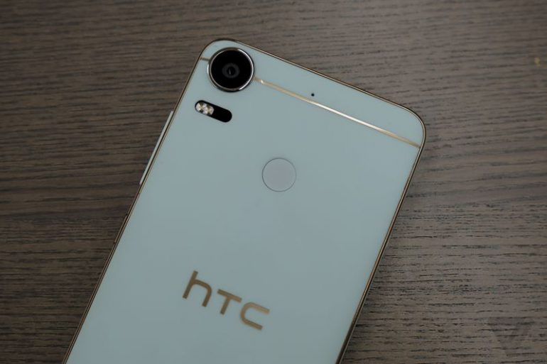 HTC выпустила смартфон Desire 10 в двух модификациях