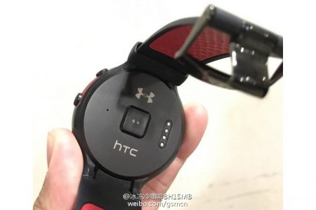 Появились «живые» фото умных часов HTC Halfbeak на Android Wear